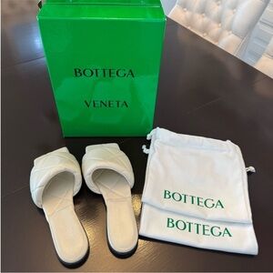 Bottega Veneta Cream Quilted Sandals